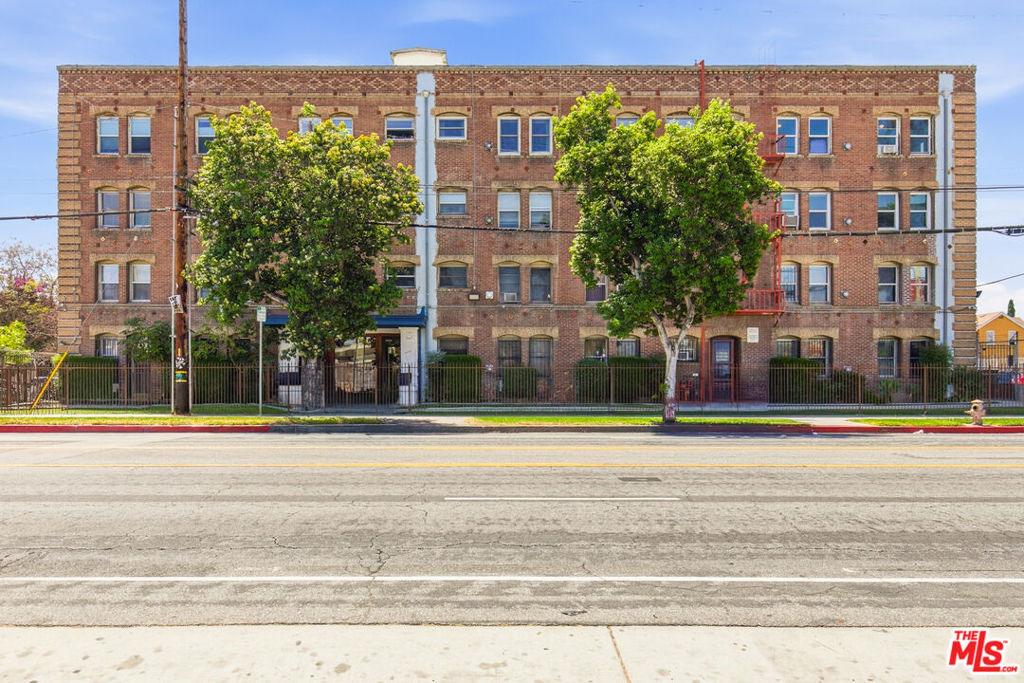4125 S Figueroa Street - Photo 2