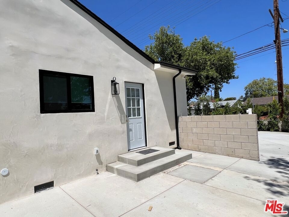 13338 Magnolia Boulevard - Photo 53