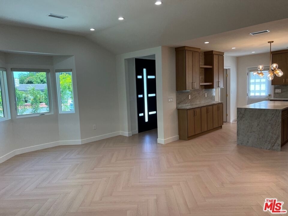 13338 Magnolia Boulevard - Photo 7