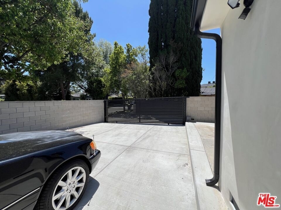 13338 Magnolia Boulevard - Photo 54