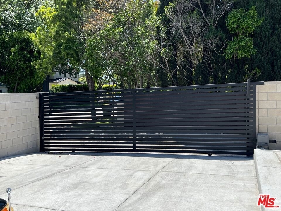 13338 Magnolia Boulevard - Photo 55