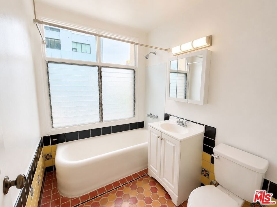 634 S Gramercy Place - Photo 8