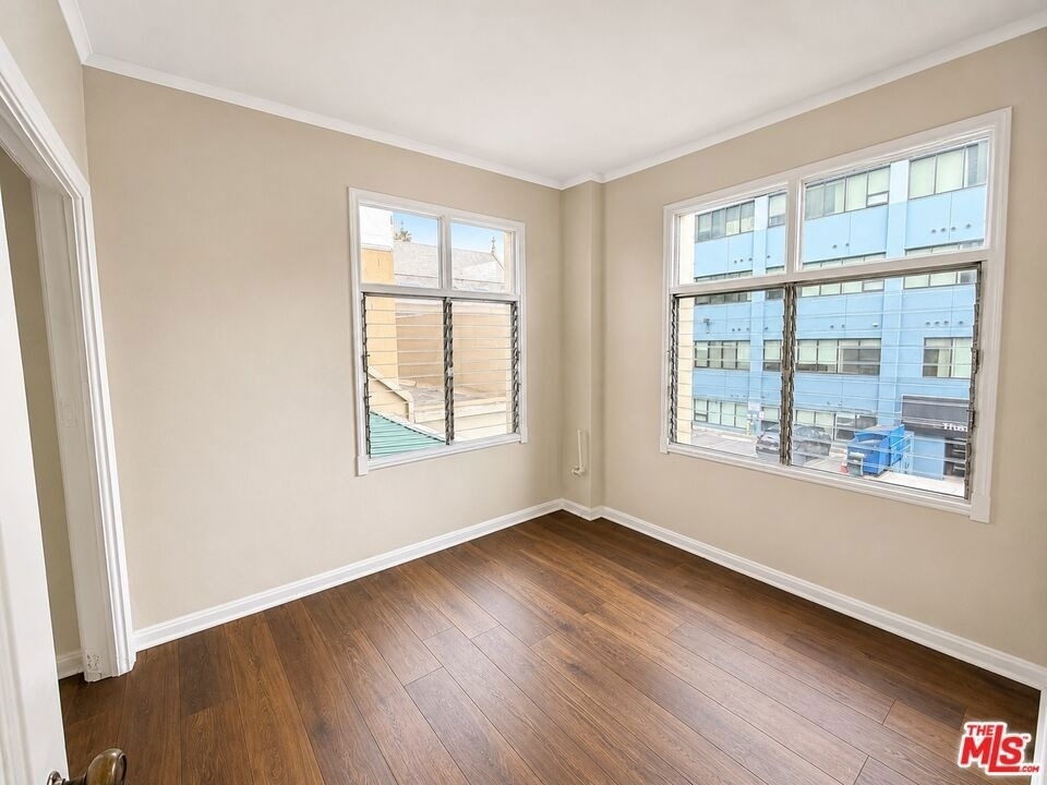 634 S Gramercy Place - Photo 3