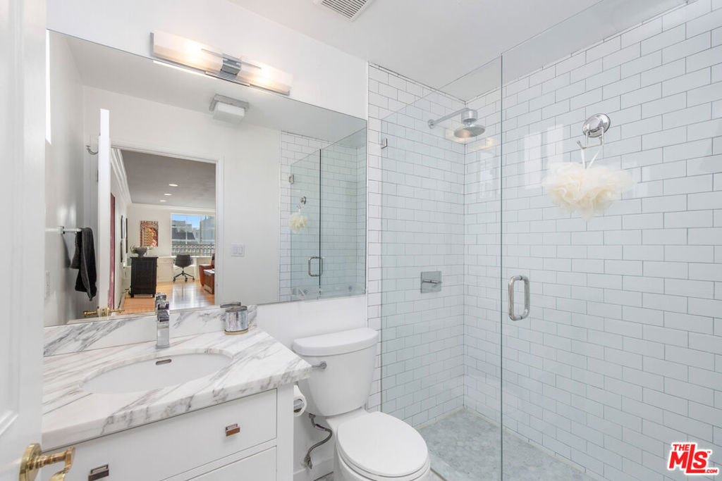 11723 Goshen Avenue - Photo 13