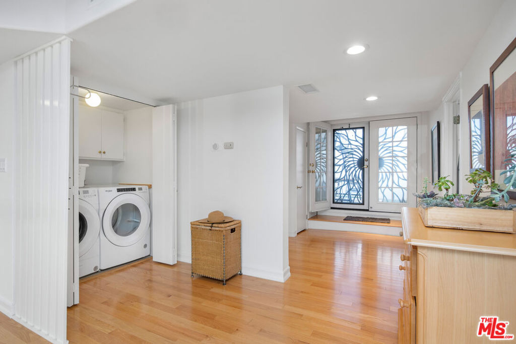 11723 Goshen Avenue - Photo 14
