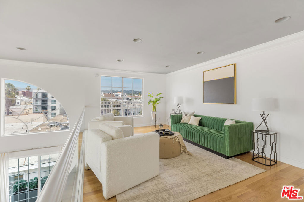 11723 Goshen Avenue - Photo 13