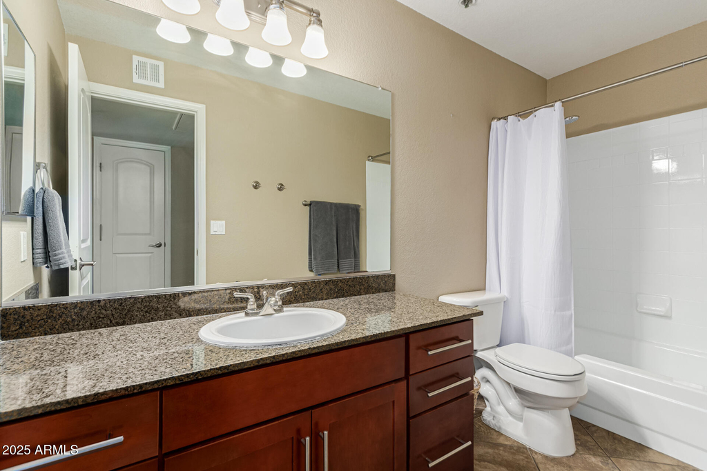 2025 E Campbell Avenue - Photo 15