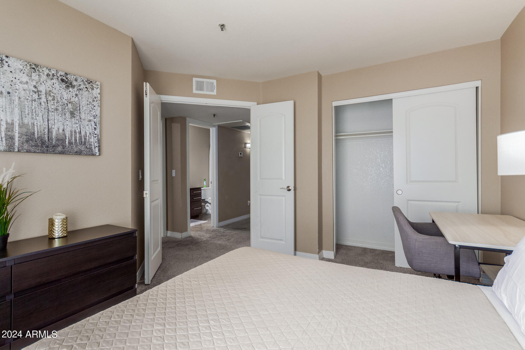 2025 E Campbell Avenue - Photo 18