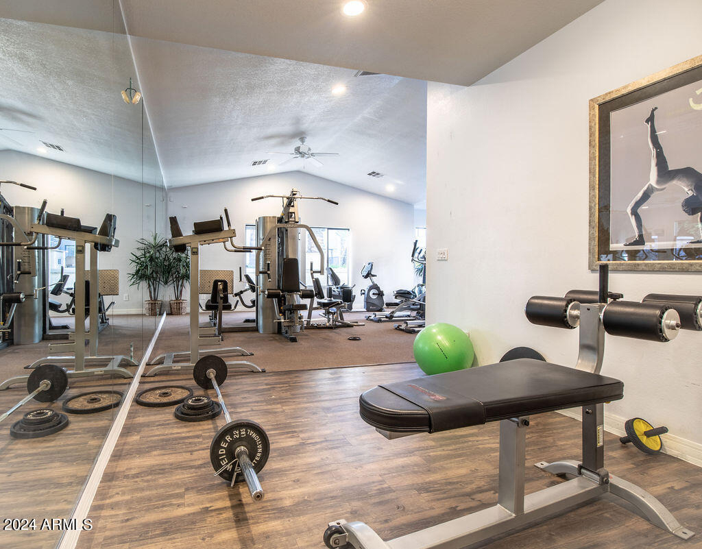 2025 E Campbell Avenue - Photo 27