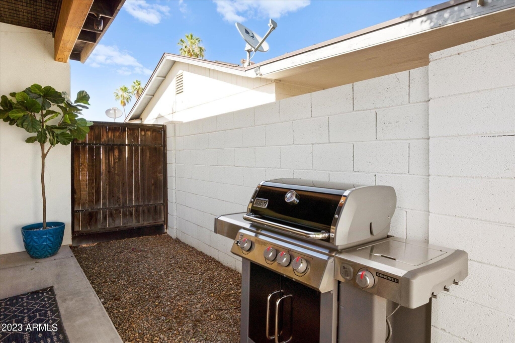 1027 W Peralta Avenue - Photo 58