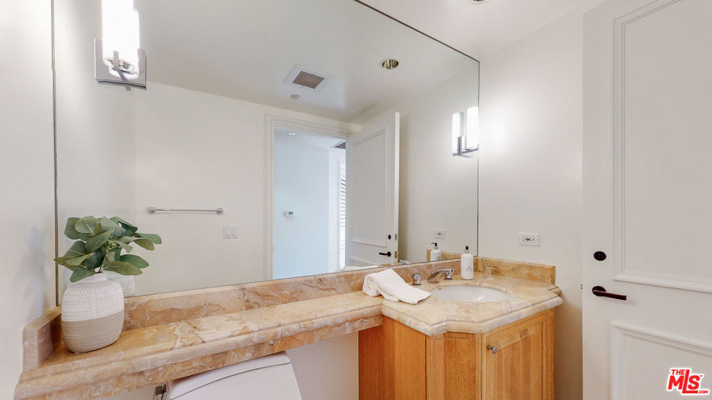 701 Ocean Avenue - Photo 33