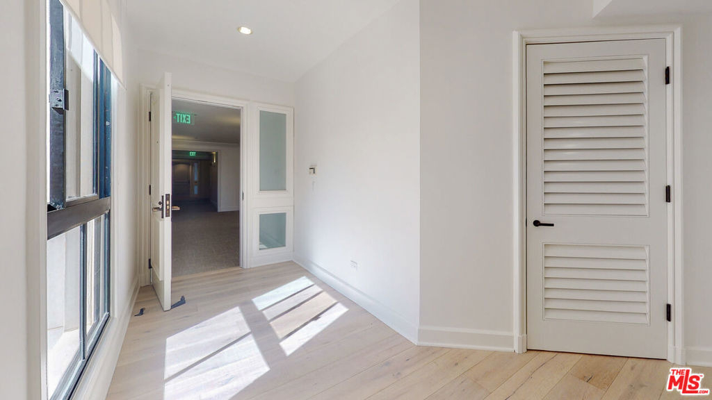 701 Ocean Avenue - Photo 4