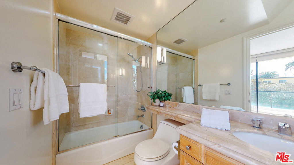 701 Ocean Avenue - Photo 32