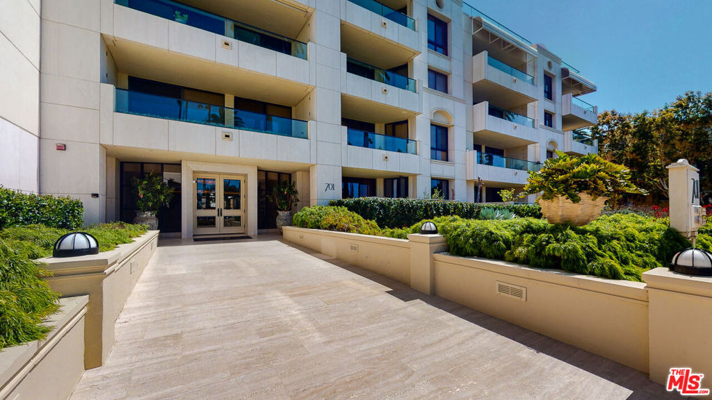 701 Ocean Avenue - Photo 1