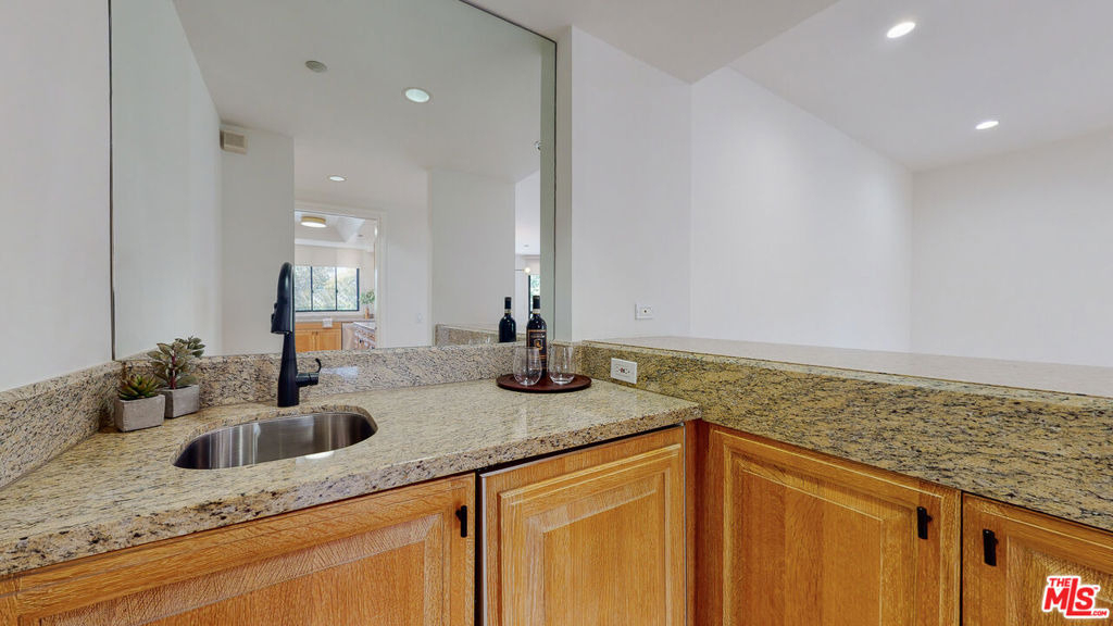 701 Ocean Avenue - Photo 15