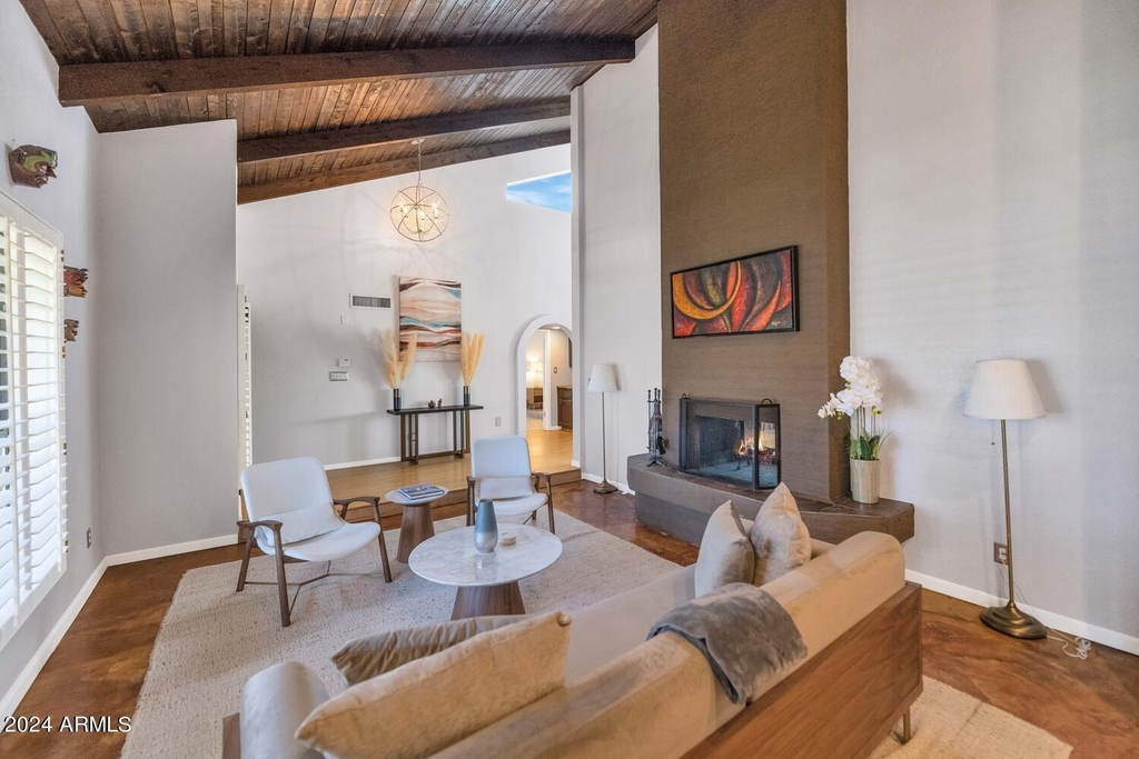 9032 N 83rd Street - Photo 3