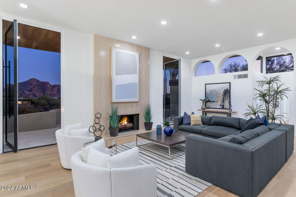 6664 N 40th Street - Photo 4