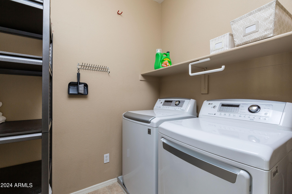 8408 W Midway Avenue - Photo 13