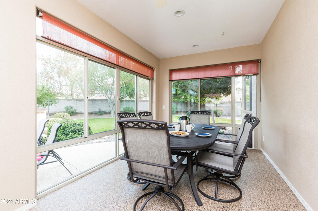 8408 W Midway Avenue - Photo 41