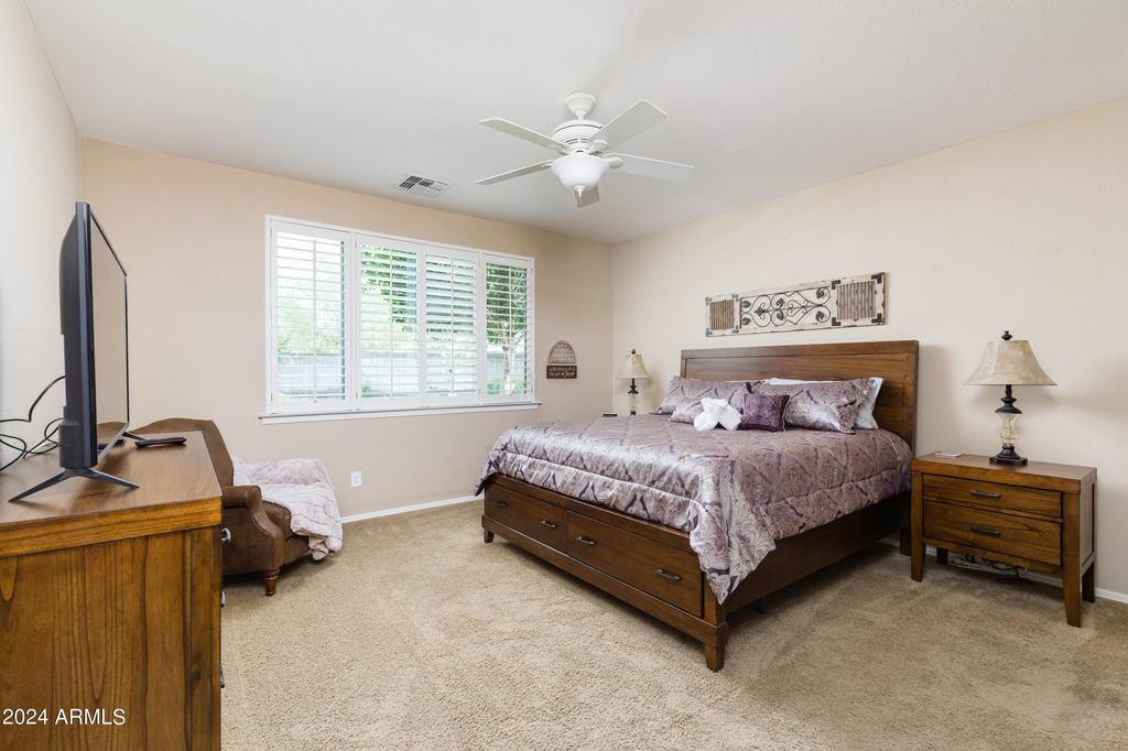 8408 W Midway Avenue - Photo 28