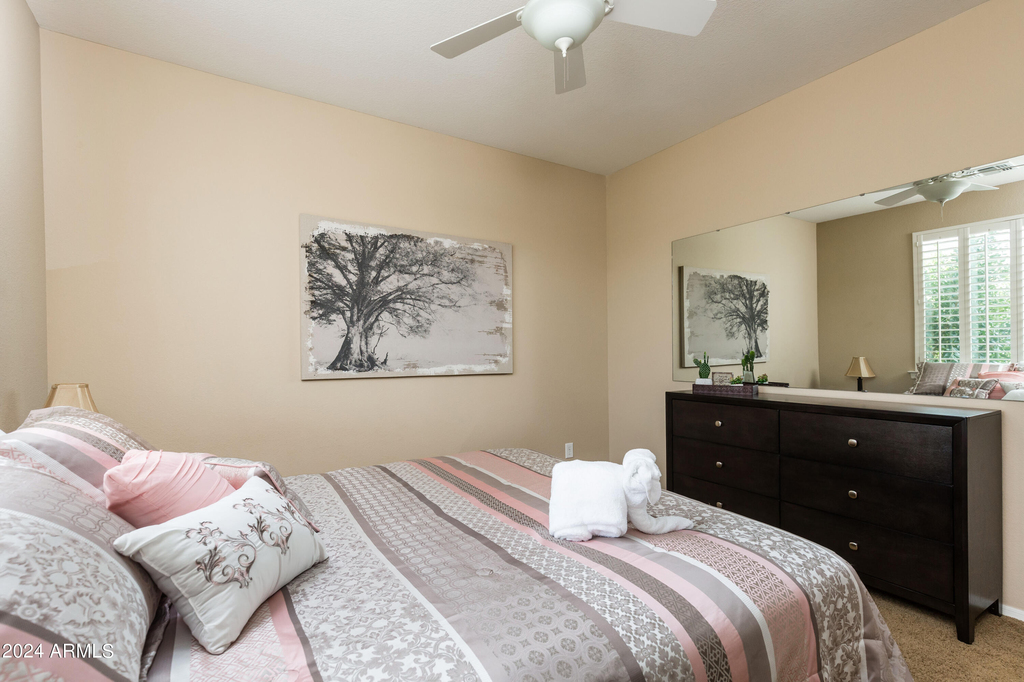 8408 W Midway Avenue - Photo 26