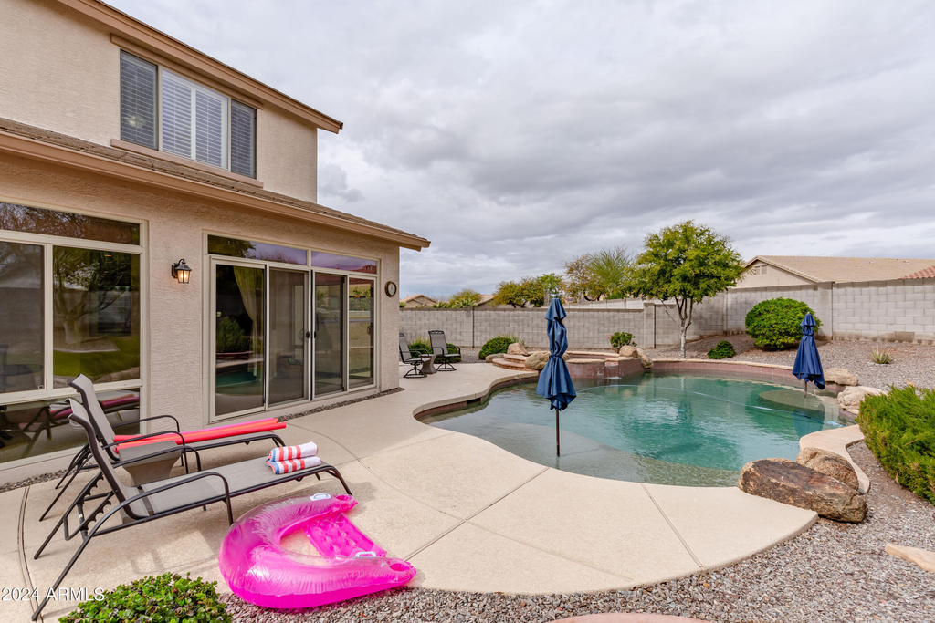 8408 W Midway Avenue - Photo 38