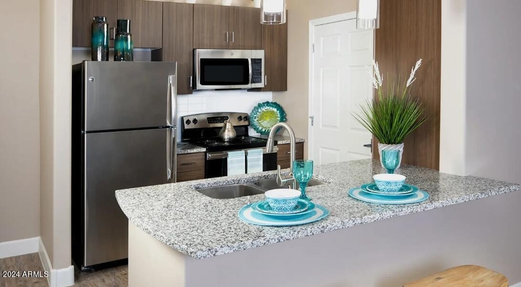 855 W Southern Avenue - Photo 3