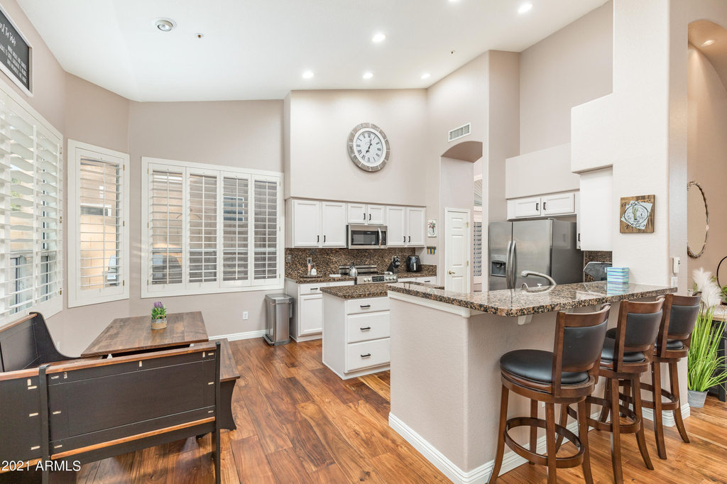 11160 E Greythorn Drive - Photo 9