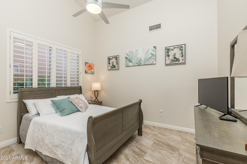 11160 E Greythorn Drive - Photo 17