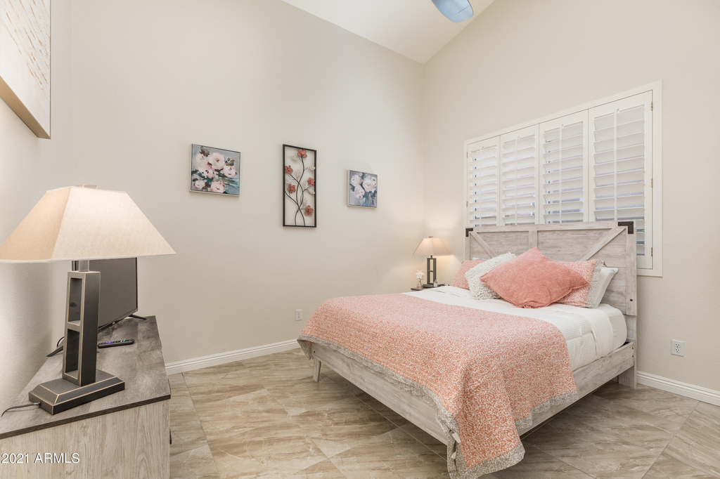 11160 E Greythorn Drive - Photo 16
