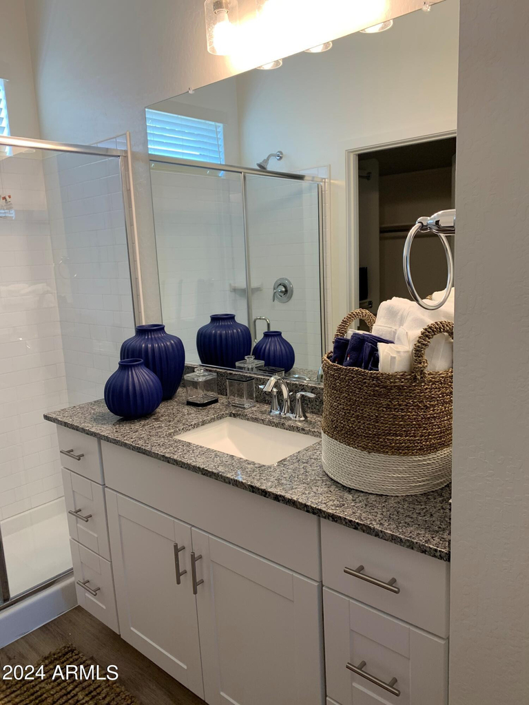 9652 E Hampton Avenue - Photo 6