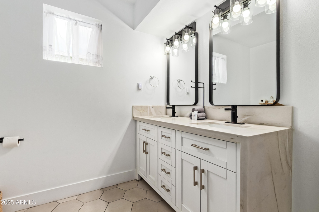 2629 S Country Club Way - Photo 14