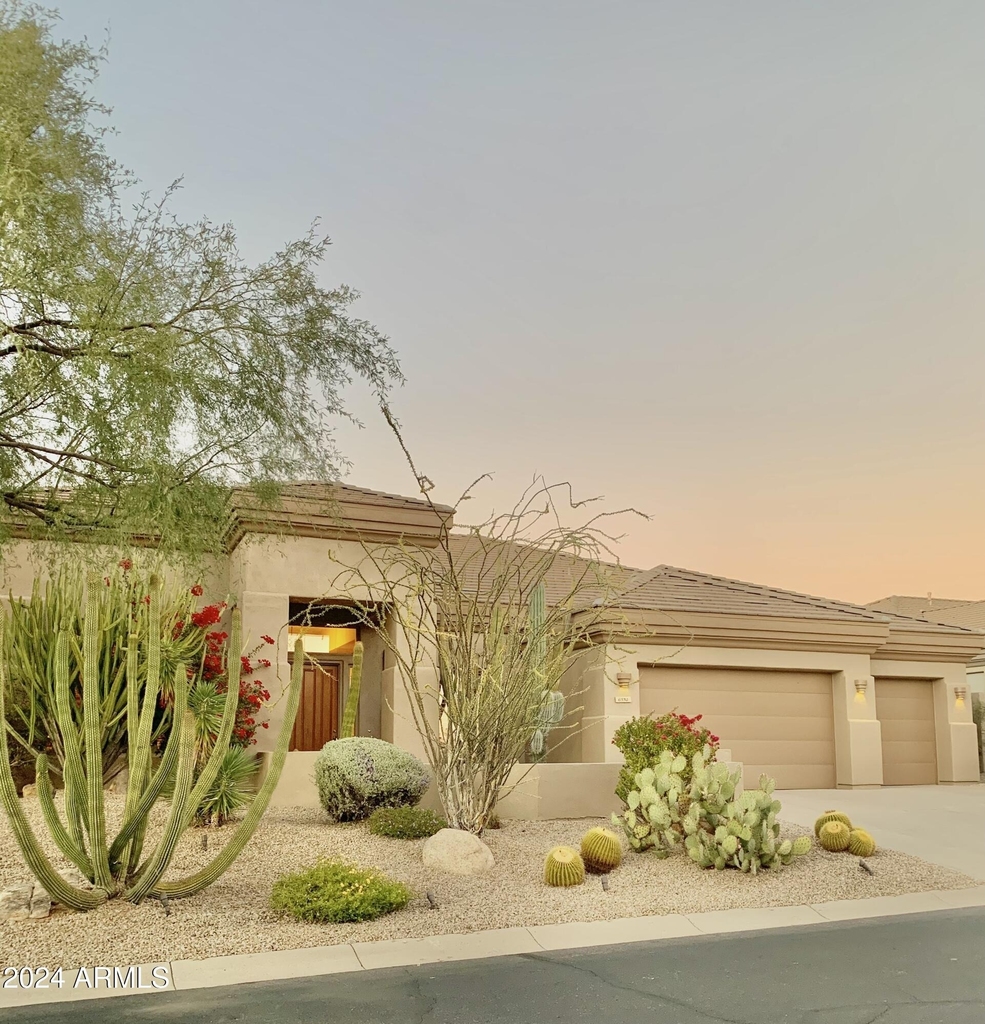 6332 E Dusty Coyote Circle - Photo 0