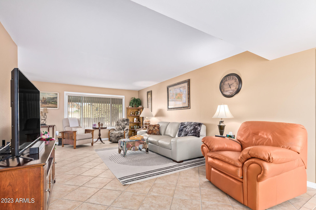 11002 W Pleasant Valley Road - Photo 7