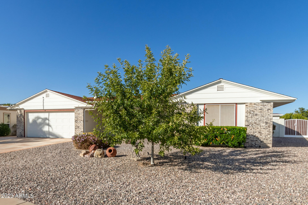 11002 W Pleasant Valley Road - Photo 1
