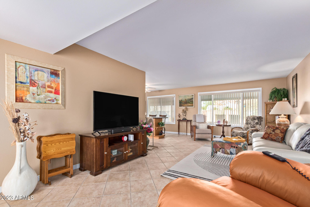 11002 W Pleasant Valley Road - Photo 8