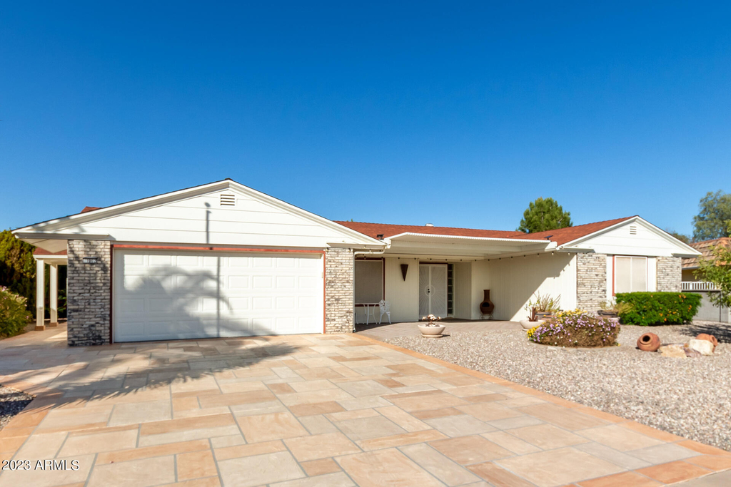 11002 W Pleasant Valley Road - Photo 0