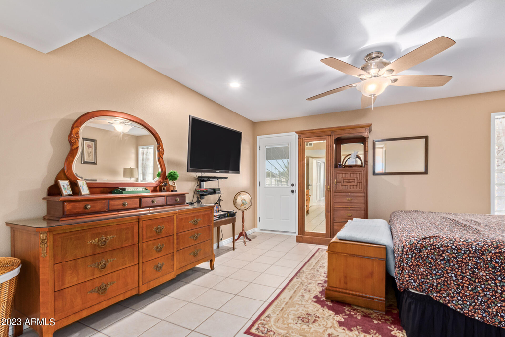 11002 W Pleasant Valley Road - Photo 24
