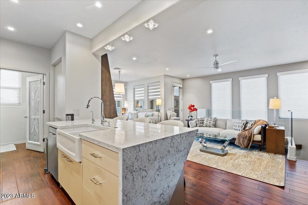 15221 N Clubgate Drive - Photo 8