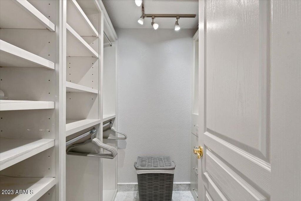 15221 N Clubgate Drive - Photo 13