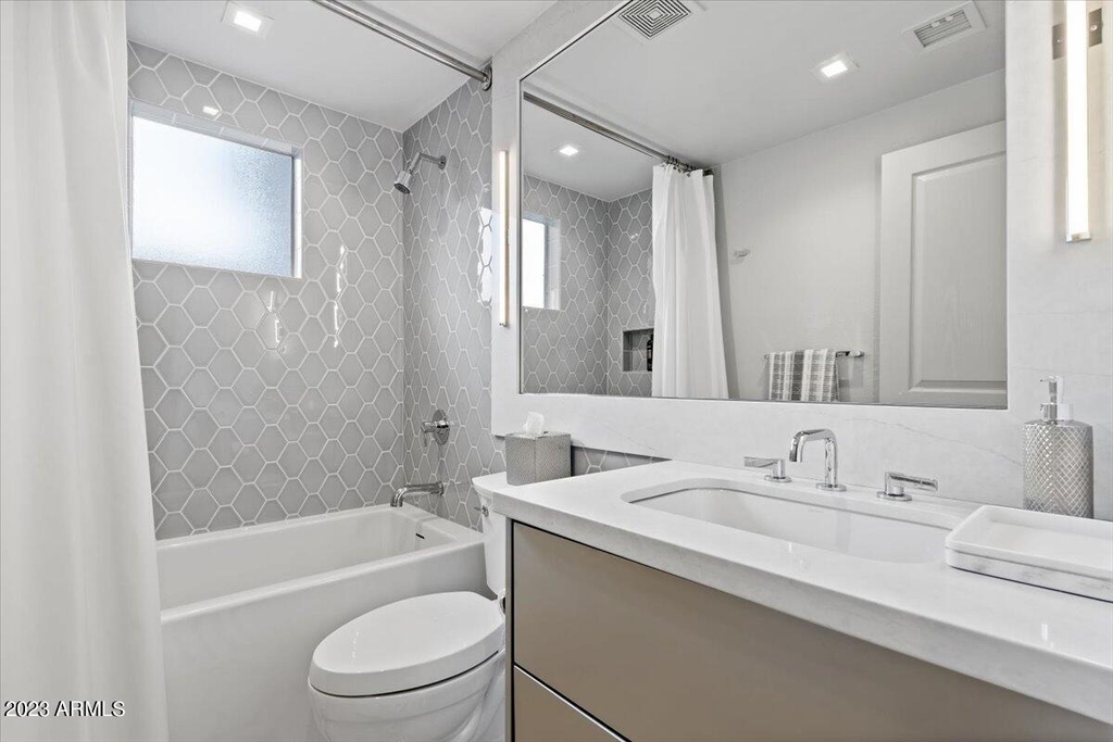 15221 N Clubgate Drive - Photo 16