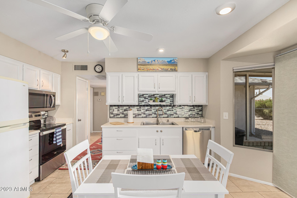 10146 W Sombrero Circle - Photo 13