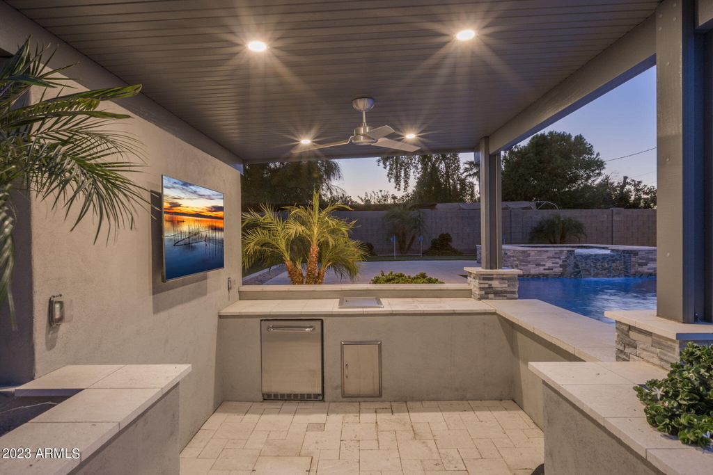 1629 E Montebello Avenue - Photo 34