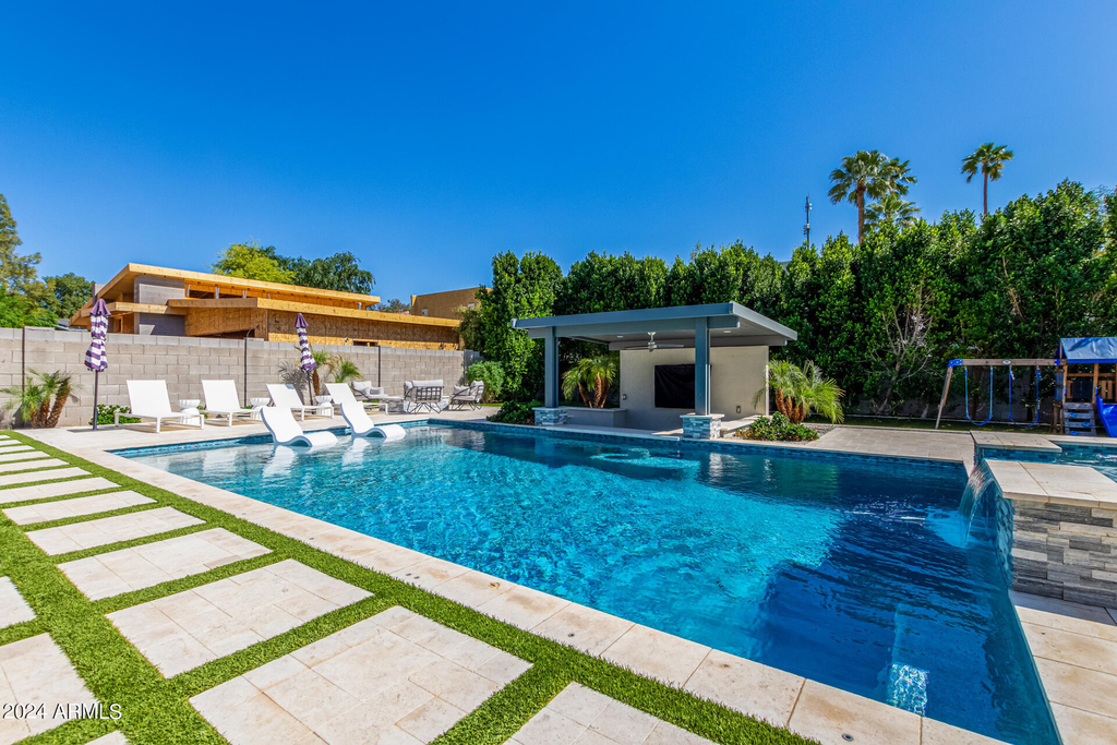 1629 E Montebello Avenue - Photo 76