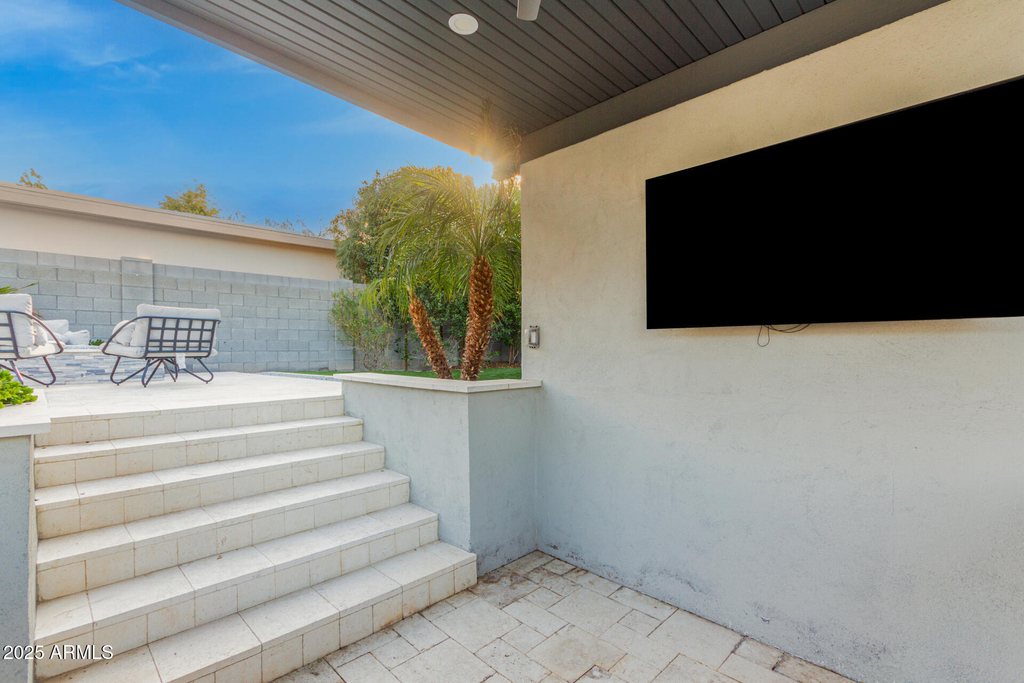 1629 E Montebello Avenue - Photo 74