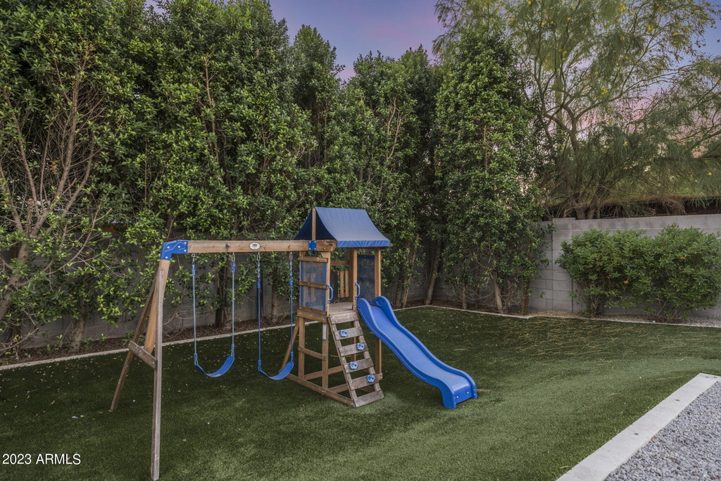 1629 E Montebello Avenue - Photo 35