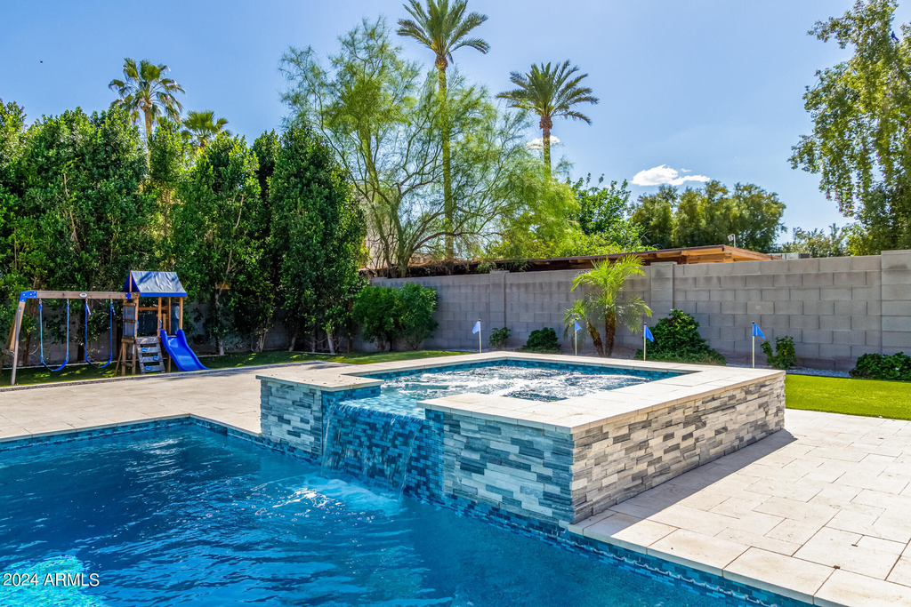 1629 E Montebello Avenue - Photo 67