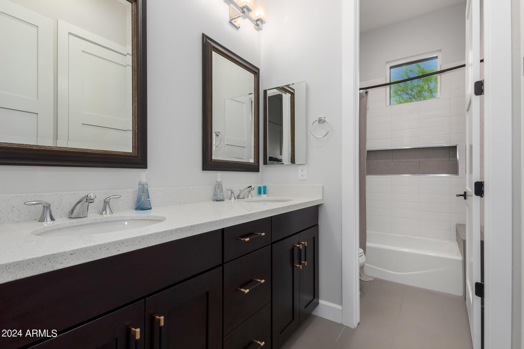 1629 E Montebello Avenue - Photo 56