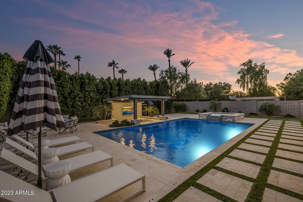 1629 E Montebello Avenue - Photo 4