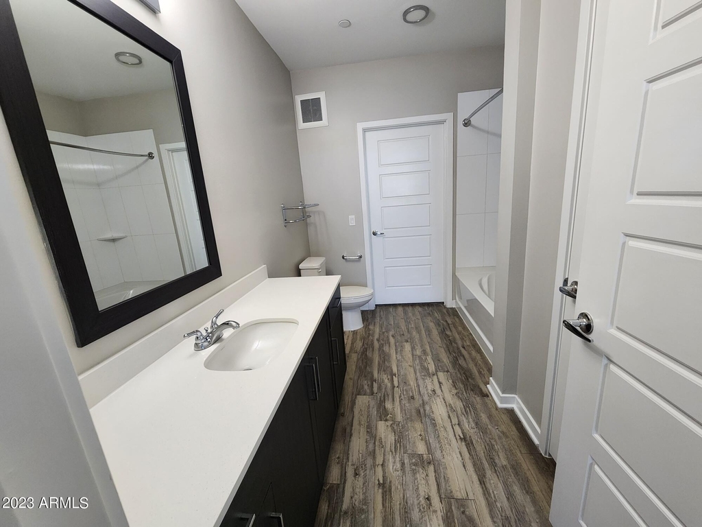 200 E Thomas Road - Photo 5